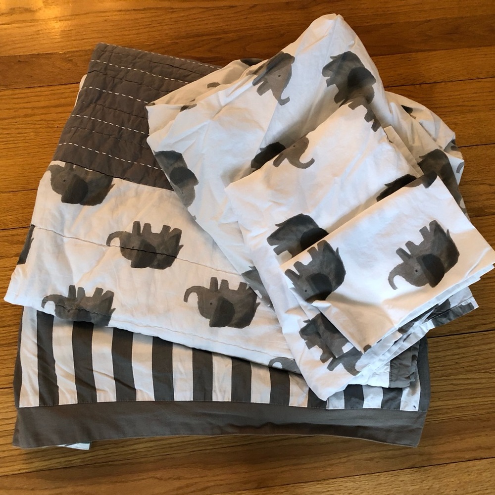 Land of Nod toddler bedding set